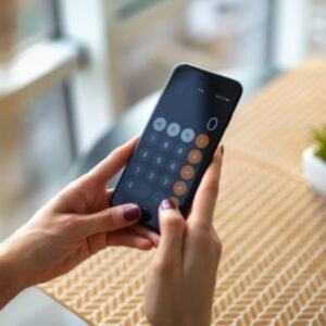 CALLCULATOR – A Miracle With Borrowed Phones