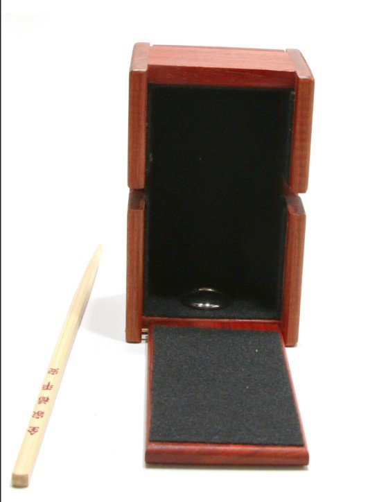 The Ring and Box Trick (Kenard Mystery Box) by Mel Babcock.